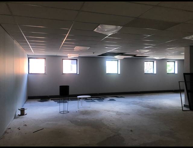 324M² OFFICE TO LET IN WAVERLEY
